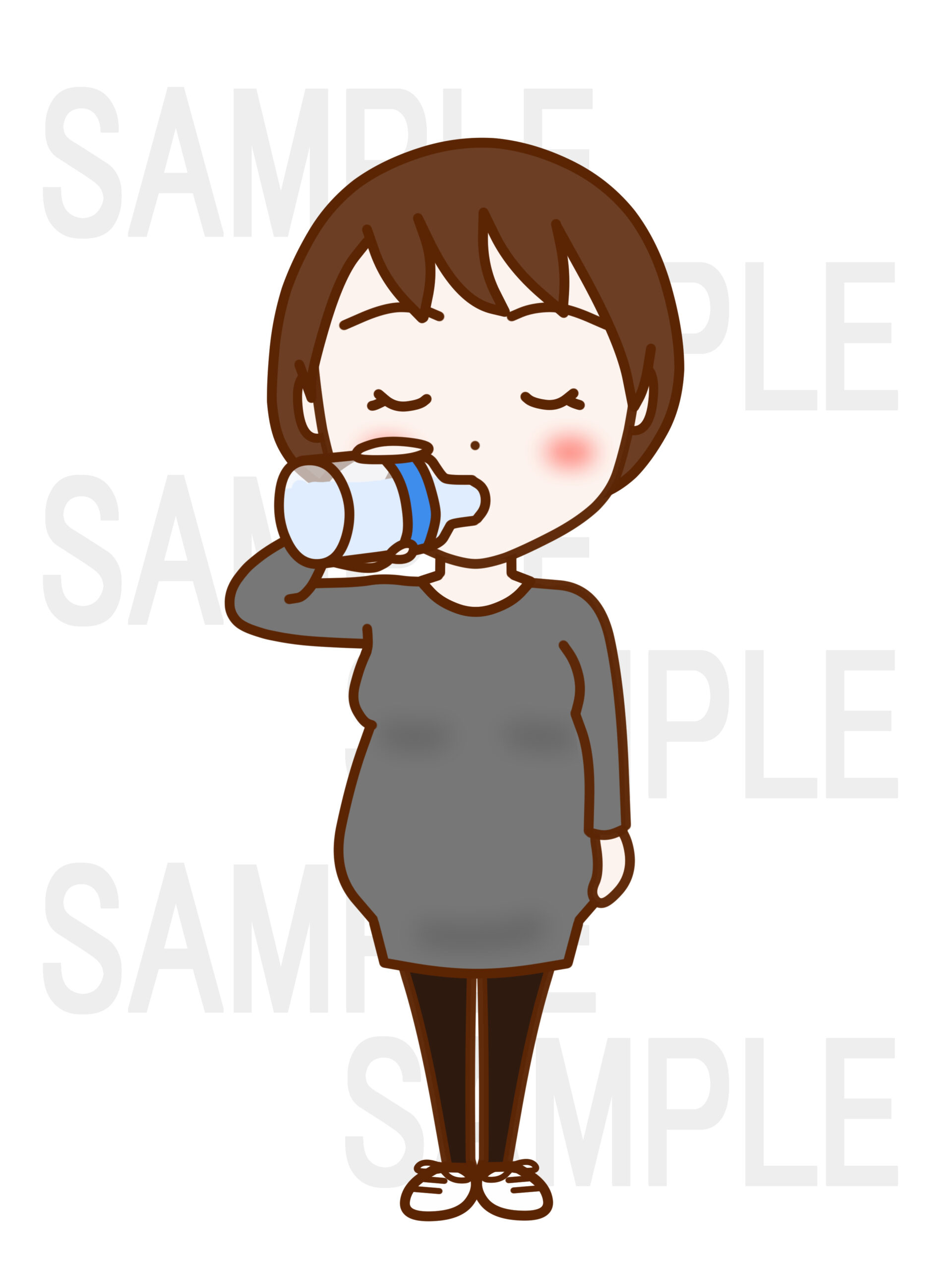 全身正面でペットボトルを飲む女性
