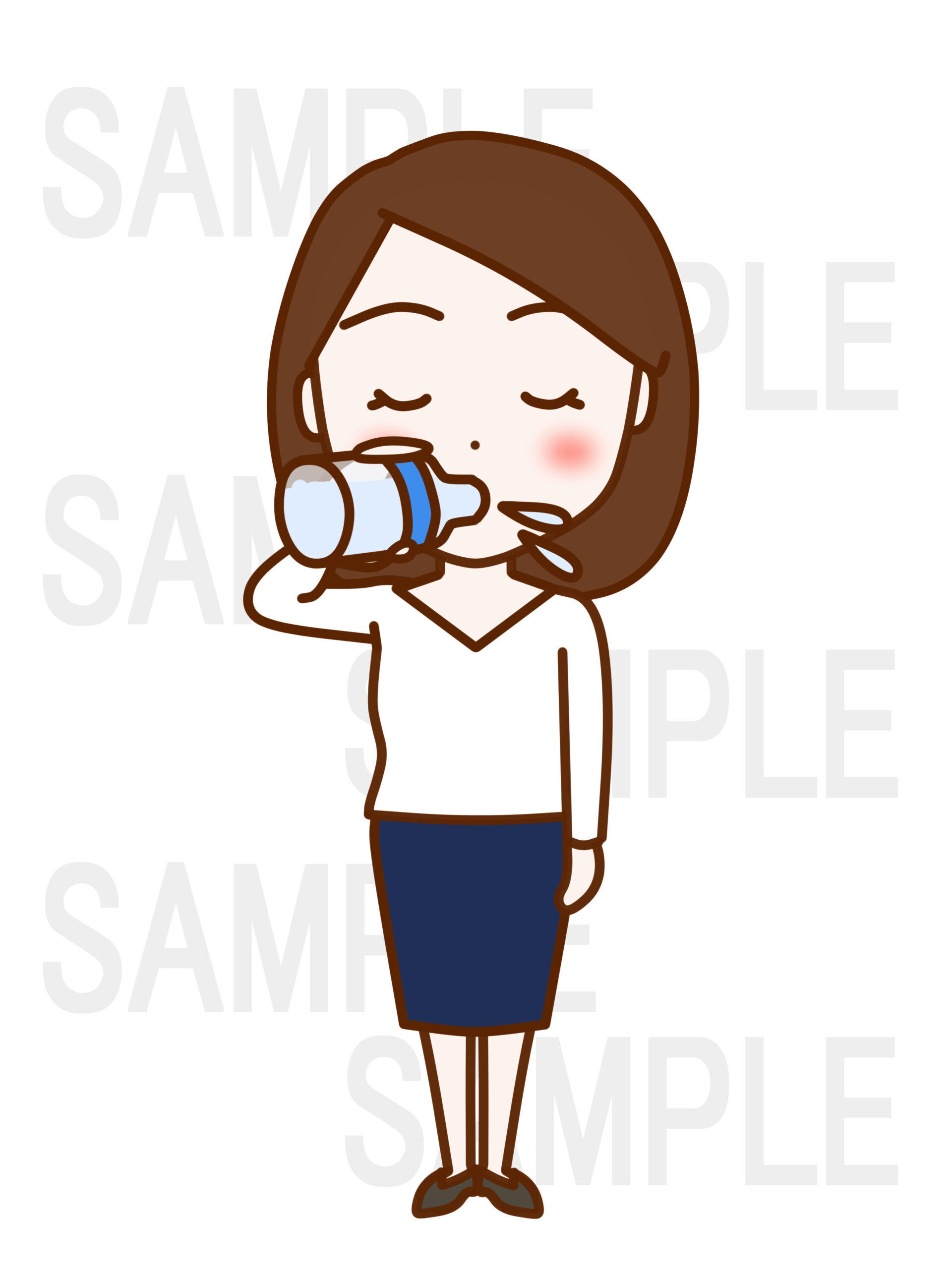 全身正面でペットボトルを飲む女性